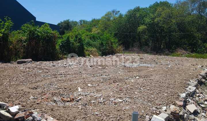 Affordable 200 Million. Land for Sale in a Strategic Location Within a Residential Area *Modern Rungkut Street, Close to Amesta Living Perr* Selling Points;