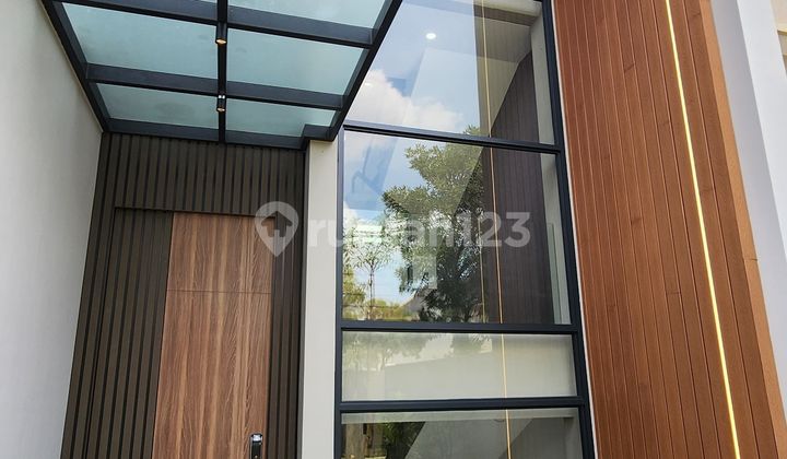 Luxury House Private Lift Location Woodland Citraland Surabaya 2