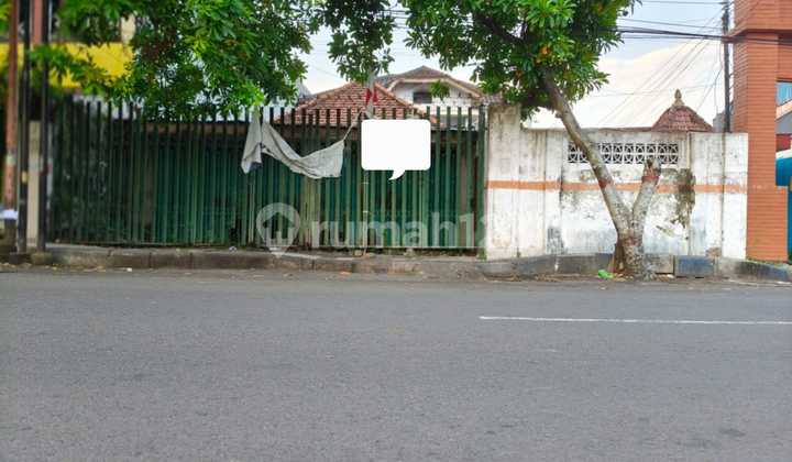 For Rent Commercial House on the Side of Cokroaminoto Main Road - Mojokerto City For Rent Commercial House on the Side of Cokroaminoto Main Road - Mojokerto City