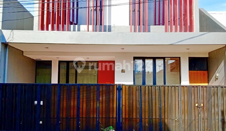 Rumah Kantor 2 Lantai Di Bendungan Hilir, Tidak Banjir