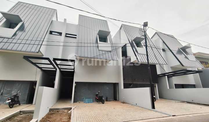 Brand New Houses In Quiet, Strategic Area, Close To Senayan & Permata Hijau