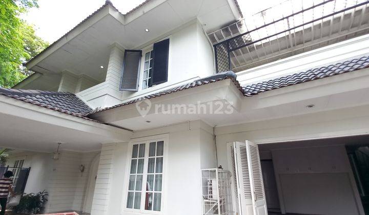 Well maintained rental house, good for living and office in quiet safety area in Mega Kuningan 2