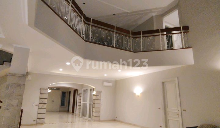 Luxurious, Spacious, and Well-Maintained in the Menteng Area 2