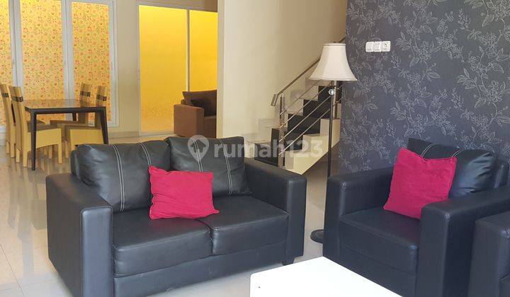 Rumah 2 lt siap huni, semi furnished bagus