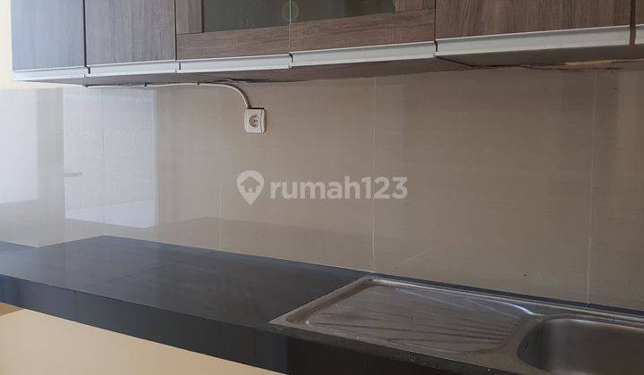 Rumah 2 lt siap huni, semi furnished bagus