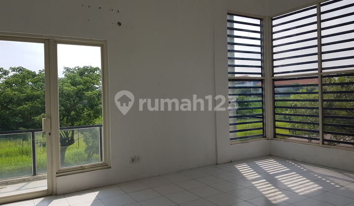 Ruko Grandia Pojok, Citraland Utara, Sby, cocok u variasi mobil dll