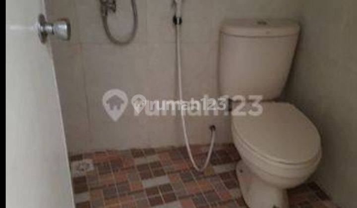 kamar mandi bukit palma citraland utara sby