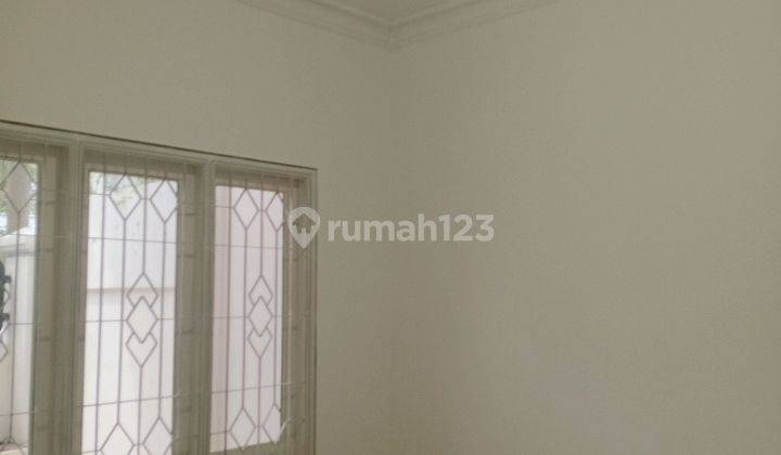 Dian Ustana -taman Ratu Sby Siap Huni 2lt Semi.furnished 2