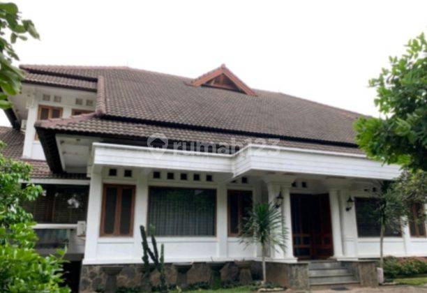 Rumah Mewah Ada Kolam Renang Turun Harga 1