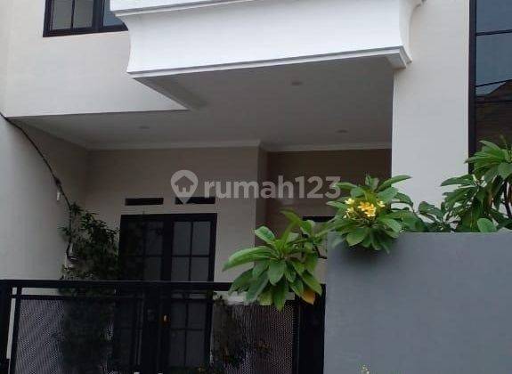 New House Minimalis Nyaman Daerah Cinere Depok 1