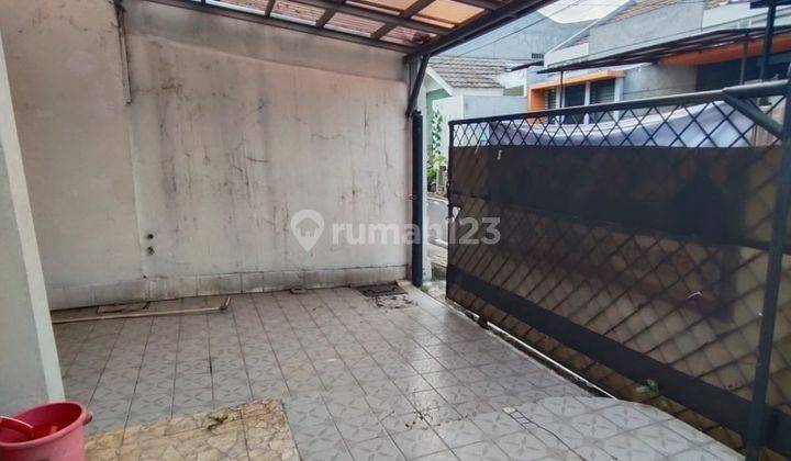 Rumah Siap Huni Strategis Lingkungan Komplek Cipinang 2