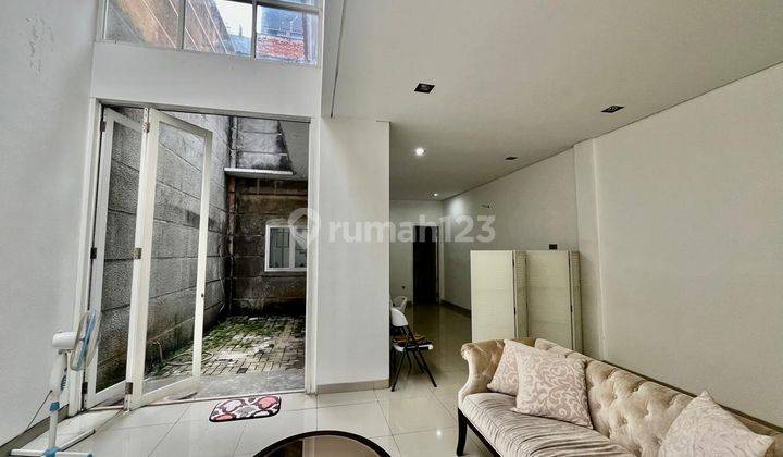 Rumah Minimalis Keren Lokasi Strategis Dekat Pondok Indah Mall Harga Bagus Di Jakarta Selatan 2