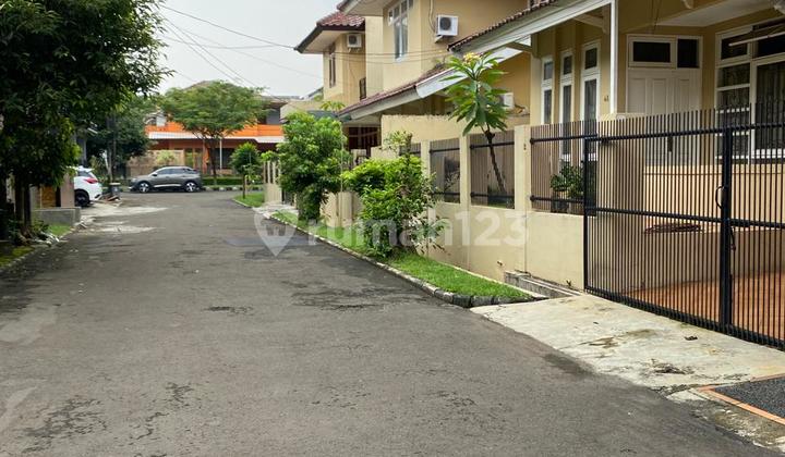 Rumah Bagus Dalam Cluster Lokasi Strategis di Bintaro Sektor 9 2