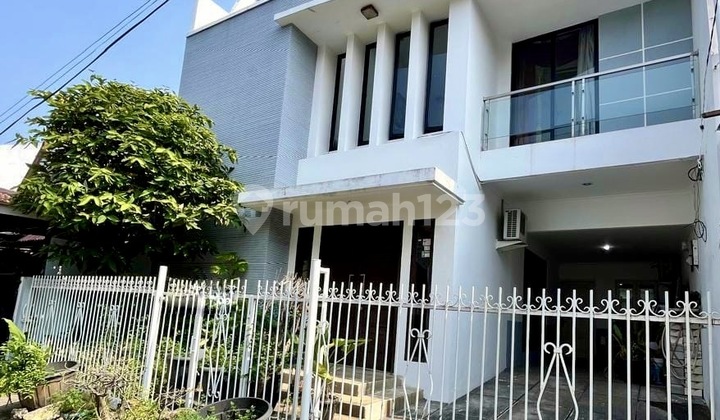 Nice House Ready to Occupy Strategic Location in Sector 3 Bintaro
