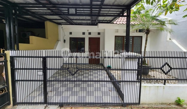 Beautiful Move-In Ready House Near Sport Center In Graha Bintaro 1