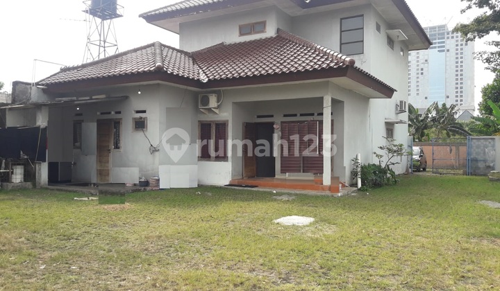 Nice House Spacious Yard Strategic Location at Veteran Bintaro Jakarta 1