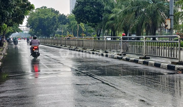Ruko Gandeng Dipinggir Jalan Dibawah NJOP, Cocok untuk Usaha Ruko Gandeng Dipinggir Jalan Dibawah NJOP, Cocok untuk Usaha