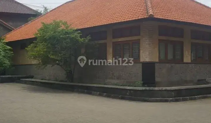 gedung raya veteran , gresik 2