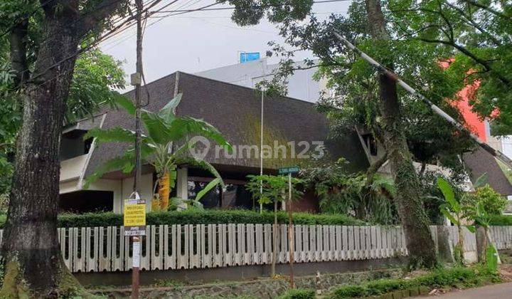 Rumah di Daerah Paling Elite di Bandung, Dago 1