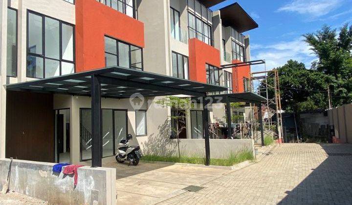 Rumah Baru 2 Lantai di Cigadung Dalam Cluster 2