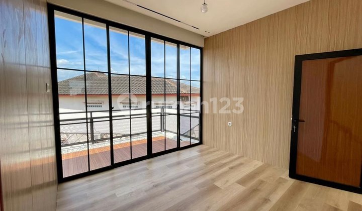 Rumah Mewah Minimalis pusat kota bandung sayap buahbatu 2