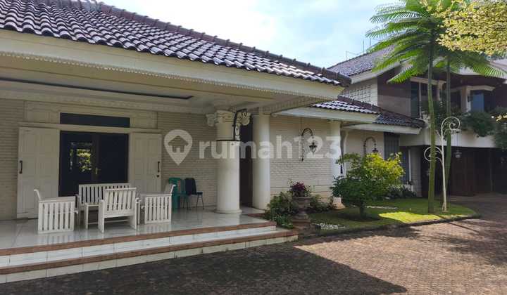 Beli Tanah Dapat Rumah dengan Kolam Renang @ Cirendeu