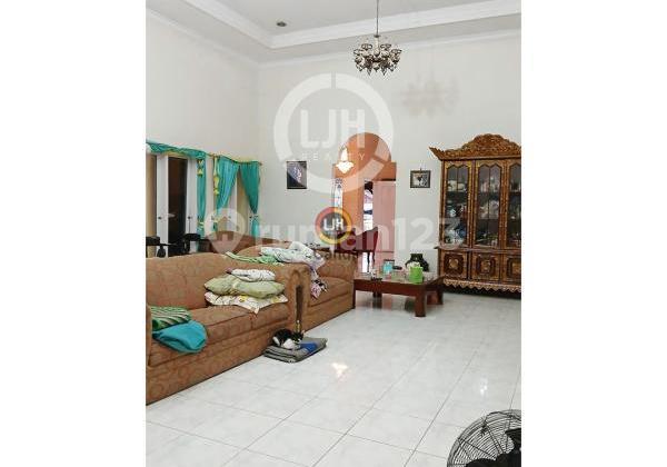 Rumah di Waru Timur Banyumanik Semarang 2