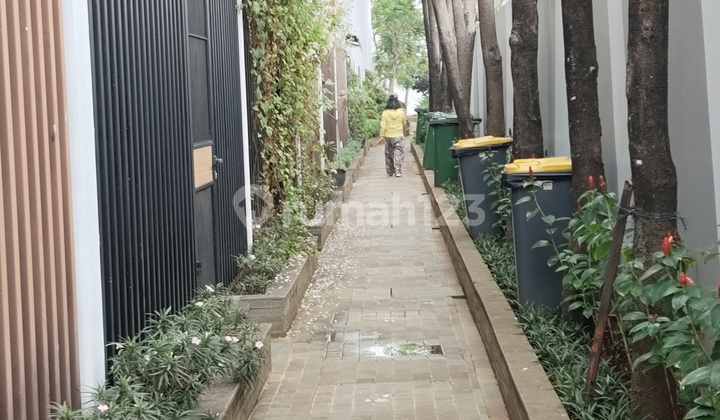 Rumah Semi Furnished Bagus Puri Mansion, Jakarta Barat