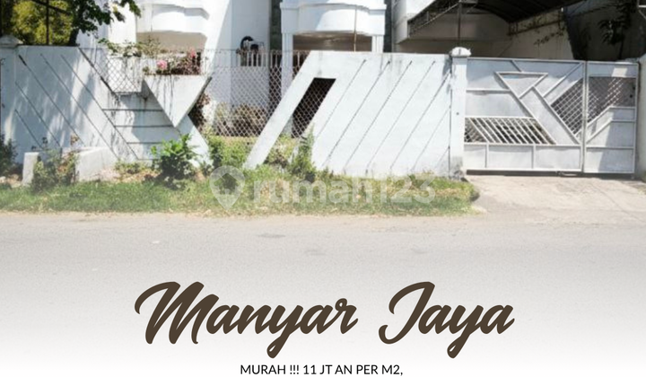 Rumah Manyar Jaya, Strategis