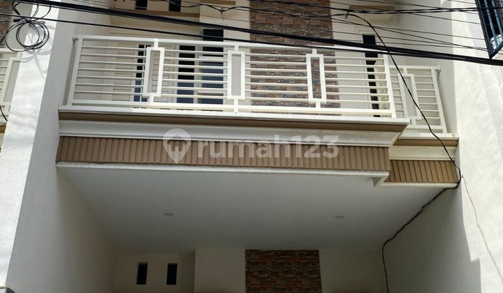Dijual Rumah Cantik 2 Lantai di Setro Baru Kenjeran