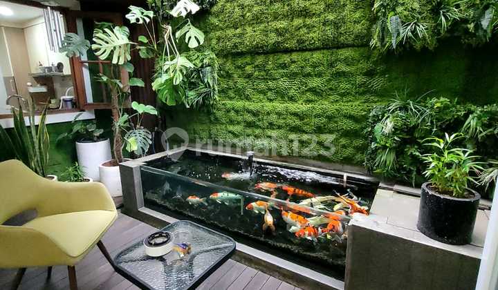 Dijual Rumah Luas Mewah Semi Furnish Area Premium Senayan Bintaro Jaya Sektor 9 Lokasi Strategis Siap Huni, Lingkungan Asri, Aman dan Nyaman,Dekat dengan Dekat Fresh Market, Rs. Premier Bintaro, Sekolah Global Jaya, British International School dan Pintu  2