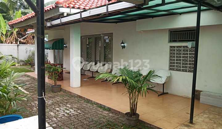Rumah siap huni dalam Komplek ada halaman belakang terbuka di Legoso Permai - Pisangan Ciputat 2