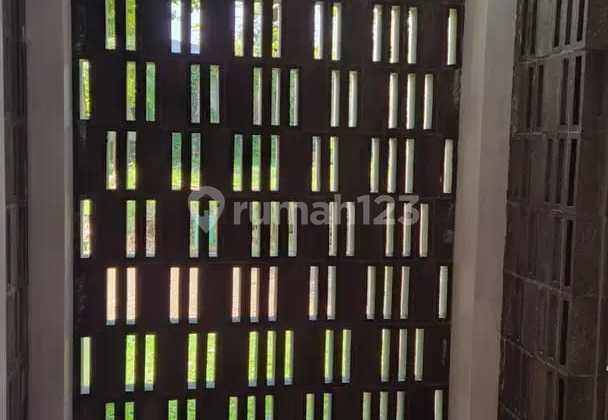 For Rent Cheap at Discovery Bintaro Jaya 9 Ready-to-Live Houses, Strategic Location, Beautiful Environment, Safe and Comfortable, Close to Fresh Market, Premier Bintaro Hospital, Global Jaya School, British International School, and Toll Gate. 2