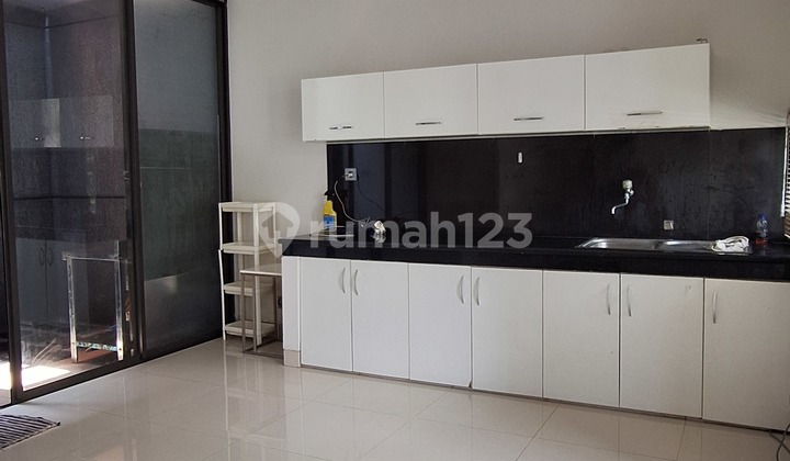For Rent: Neat, Clean, Ready-to-Occupy Affordable House in Kebayoran Bintaro Jaya 7 Ready-to-Occupy Houses, Strategic Location Close to Bintaro Grand Mosque, Fresh Market, Premier Bintaro Hospital, Global Jaya School, and Toll Gate 2