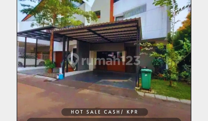 Dijual Rumah Modern Minimalis 2 lantai Posisi di hoek samping kolam renang Dalam Cluster Exclusive Rempoa Ciputat Timur Tangerang selatan Dijual Rumah Modern Minimalis 2 lantai Posisi di hoek samping kolam renang Dalam Cluster Exclusive Rempoa Ciputat Timur Tangerang selatan