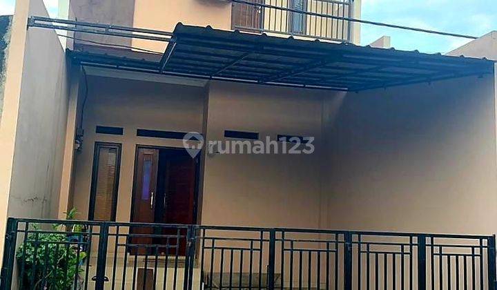 Dijual Rumah Cantik 2 Lantai non Cluster komplek Perumahan , Likungan Asri Hijau  1