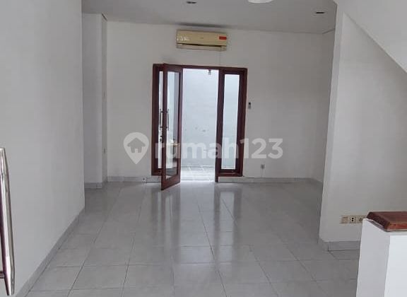 For Rent Cheap at Emerald Premium Area Bintaro Jaya 9 Houses Ready to Live, Strategic Location, Beautiful Environment, Safe and Comfortable, Close to Fresh Market, Rs. Premier Bintaro, Global Jaya School, British International School and Toll Gate 2