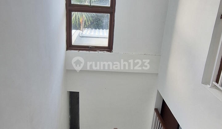 Disewakan Murah di Premium Area Bintaro Jaya 9 Rumah Siap Huni, Lokasi Strategis, Lingkungan Asri, Aman dan Nyaman,Dekat dengan Dekat Fresh Market, Rs. Premier Bintaro, Sekolah Global Jaya, British International School dan Pintu Tol 2