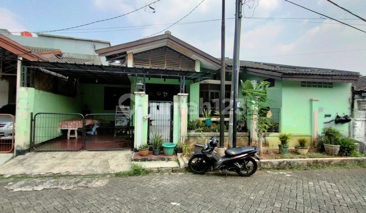 Strategic House for Sale in Karya Indah Village, Cipadu, Pondok Aren