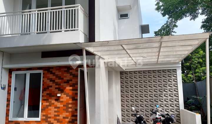 For Sale New 2-Story House in Jombang Cluster Area Bintaro Tangsel