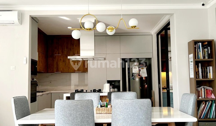 Rumah Mewah Cantik 2 Lantai Dalam Town House Lebak Bulus Rumah Mewah Cantik 2 Lantai Dalam Town House Lebak Bulus