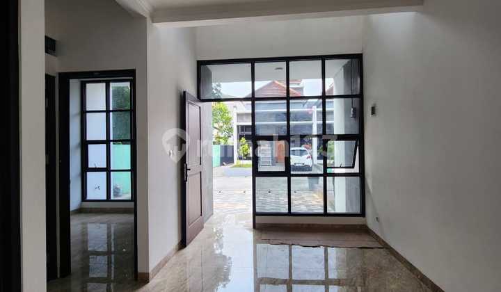 Modern Minimalist New House in the New Cipadu Larangan Cluster Modern Minimalist New House in the New Cipadu Larangan Cluster