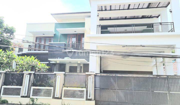 Rumah Mewah Di Kawasan Elit Menteng Jakarta Pusat 1