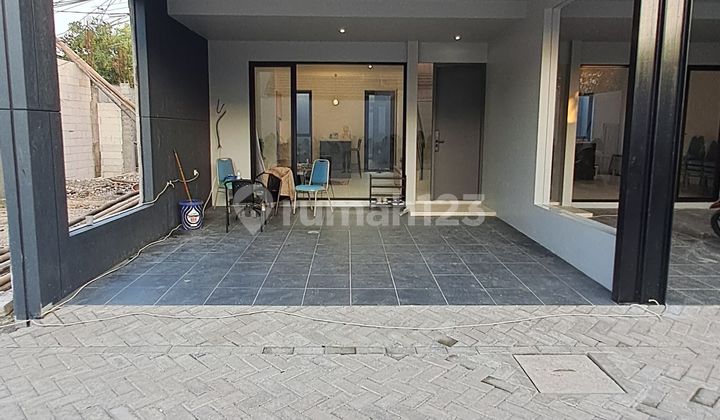 Rumah Baru Modern 3 LT. di Sekitar Bintaro Jaya