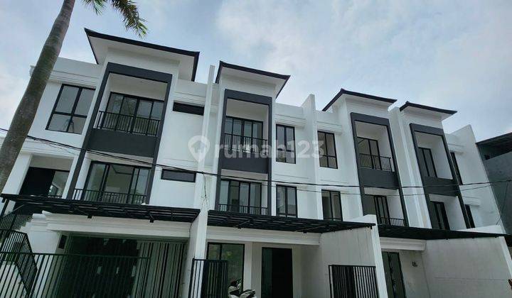 Rumah Baru 3 Lantai Siap Huni Di Citra Garden Jakarta Barat 1