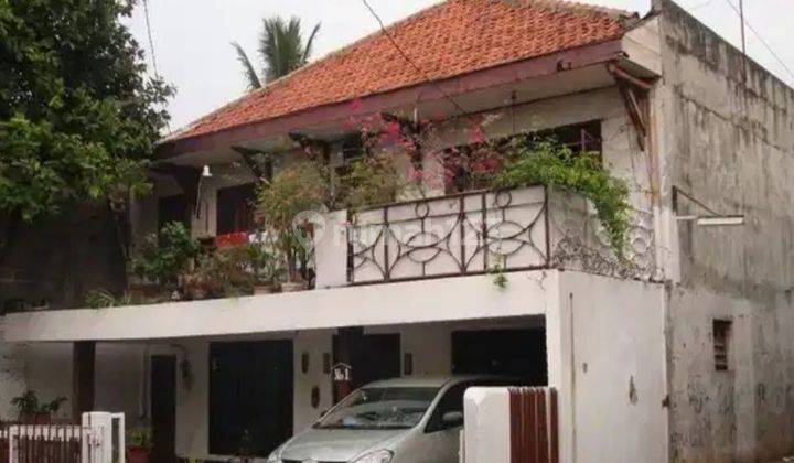 Rumah Tua Di Lingkungan Komersial Kebayoran Baru 1