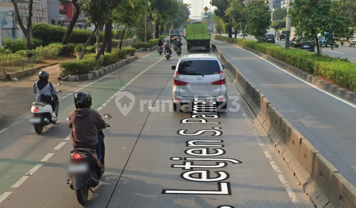 Rumah Besar di Kawasan Bisnis Palmerah Jakarta Barat 2