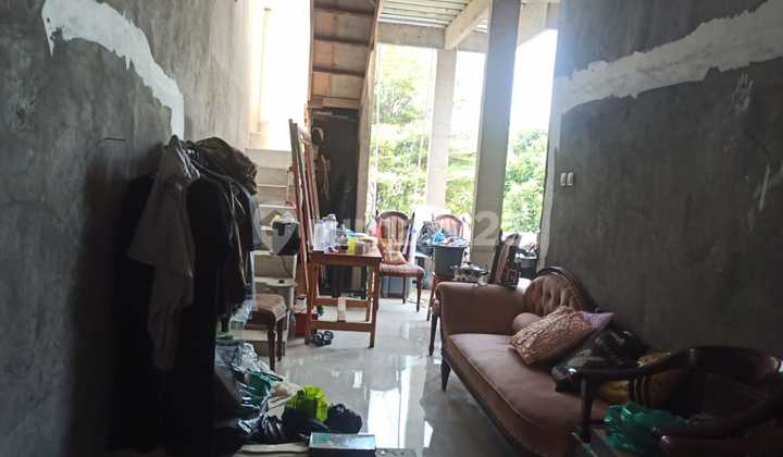 Rumah 2 Lantai Dalam Proses Finishing Di Jakarta Selatan 2