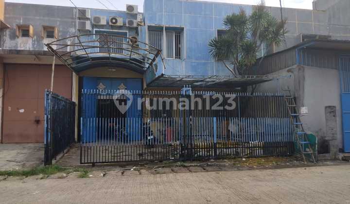 Strategic Warehouse in Mutiara Kosambi Warehouse Complex