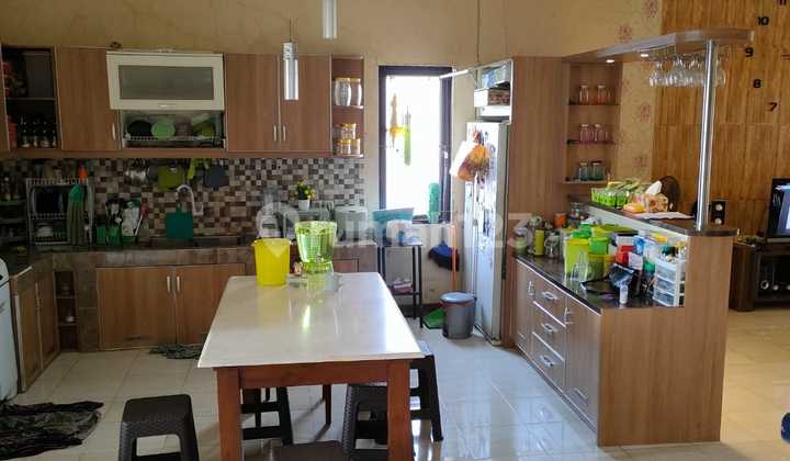 Two-Story House Still Habitable in Tanjung Barat, Jagakarsa Two-Story House Still Habitable in Tanjung Barat, Jagakarsa